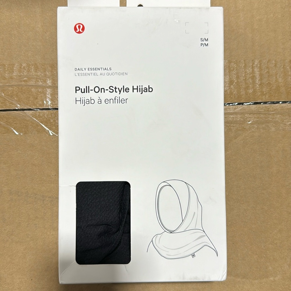LULULEMON PULL ON HIJAB *NEVER WORN*